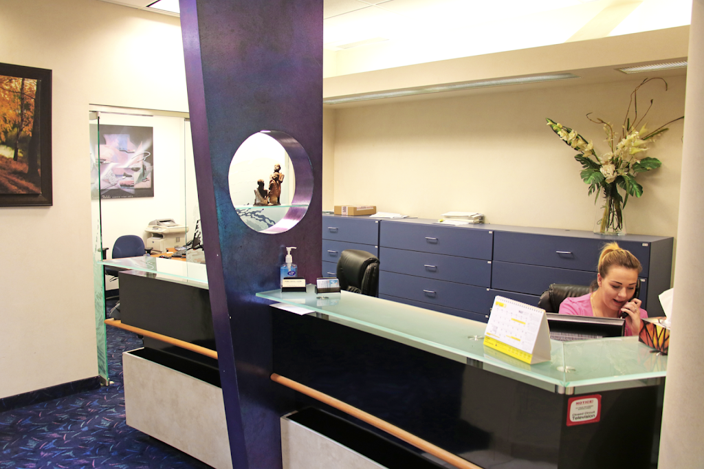 Meadowvale Town Centre Dental - Dr. Arthur Majchrowicz | 6677 Meadowvale Town Centre Cir, Mississauga, ON L5N 2R5, Canada | Phone: (905) 826-4040