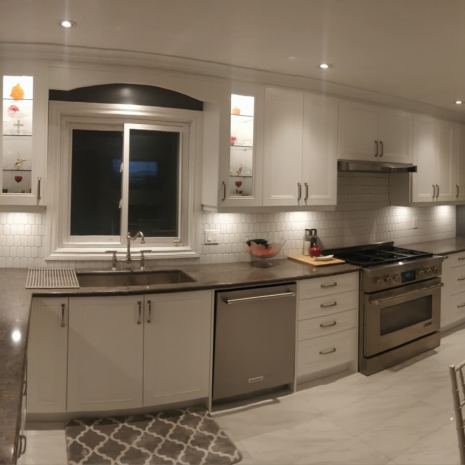 Cortina Kitchens Inc | 70 Regina Rd, Woodbridge, ON L4L 8L6, Canada | Phone: (905) 264-6464