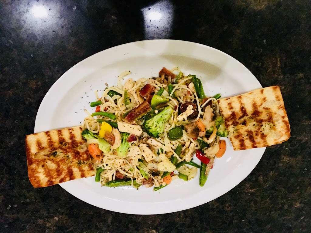 Luxx Deli Bistro | 73 Boulevard de la Gappe #E5, Gatineau, QC J8T 2G1, Canada | Phone: (819) 243-4790