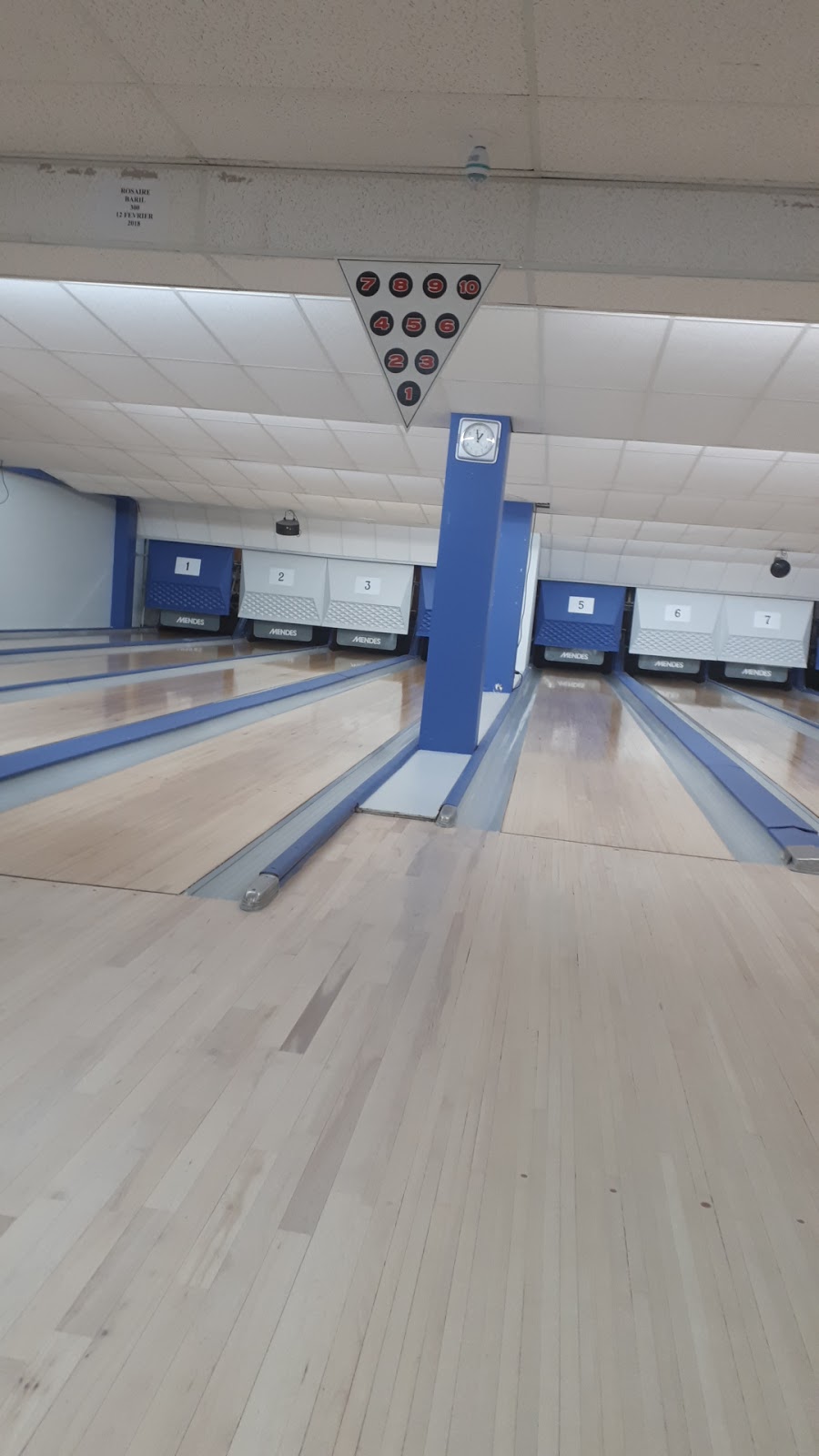 Salle de Quilles Chambly | 619 Rue Sénécal, Chambly, QC J3L 1P1, Canada | Phone: (450) 658-6572