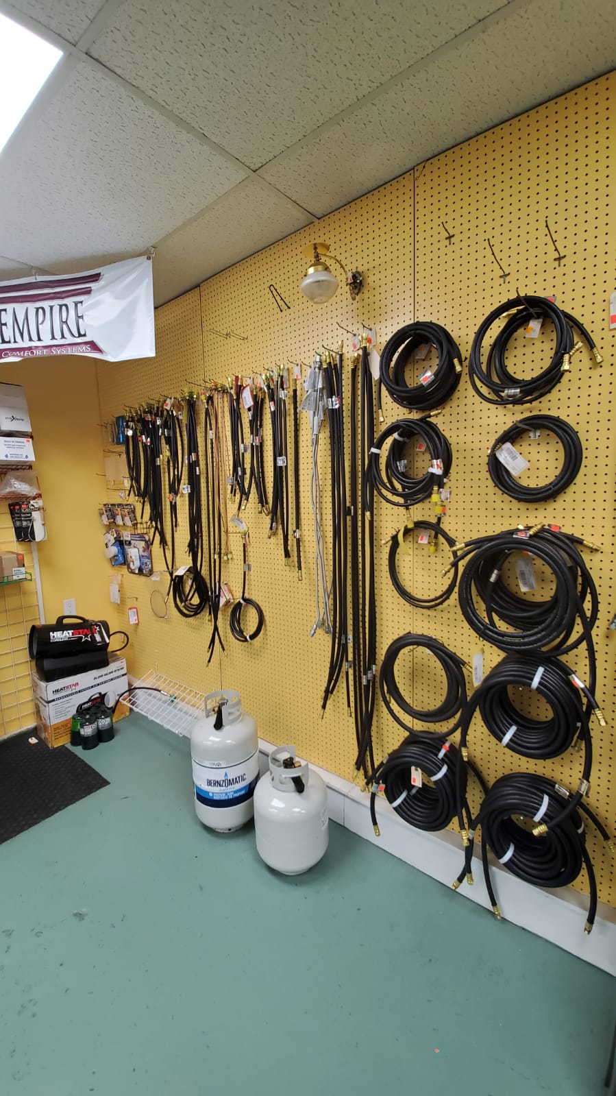 MacEwen & Hamiltons Convenience & Propane Centre | 11536 Round Lake Rd, Pembroke, ON K8A 6W8, Canada | Phone: (613) 735-5784