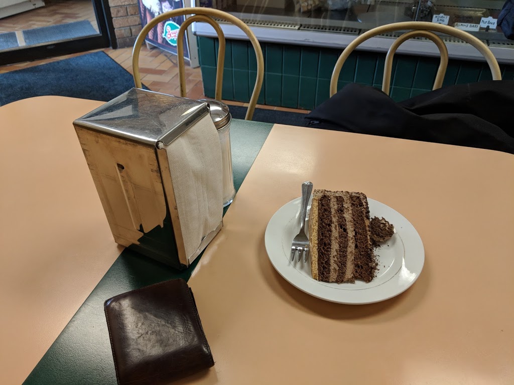 Alpine Cafe | 501 Krug St, Kitchener, ON N2B 1L3, Canada | Phone: (519) 570-3608