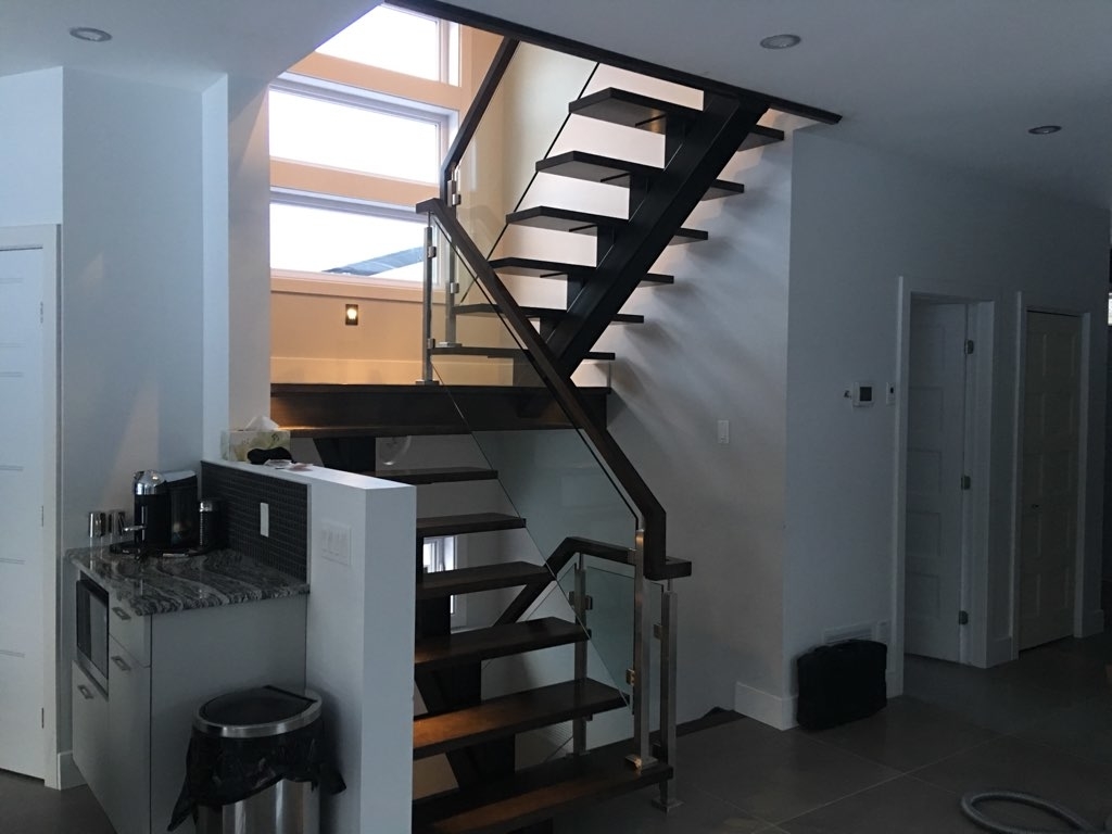 Maître dEscaliers Intérieurs | 16420 Rue du Sirocco, Mirabel, QC J7J 2P3, Canada | Phone: (514) 836-1767