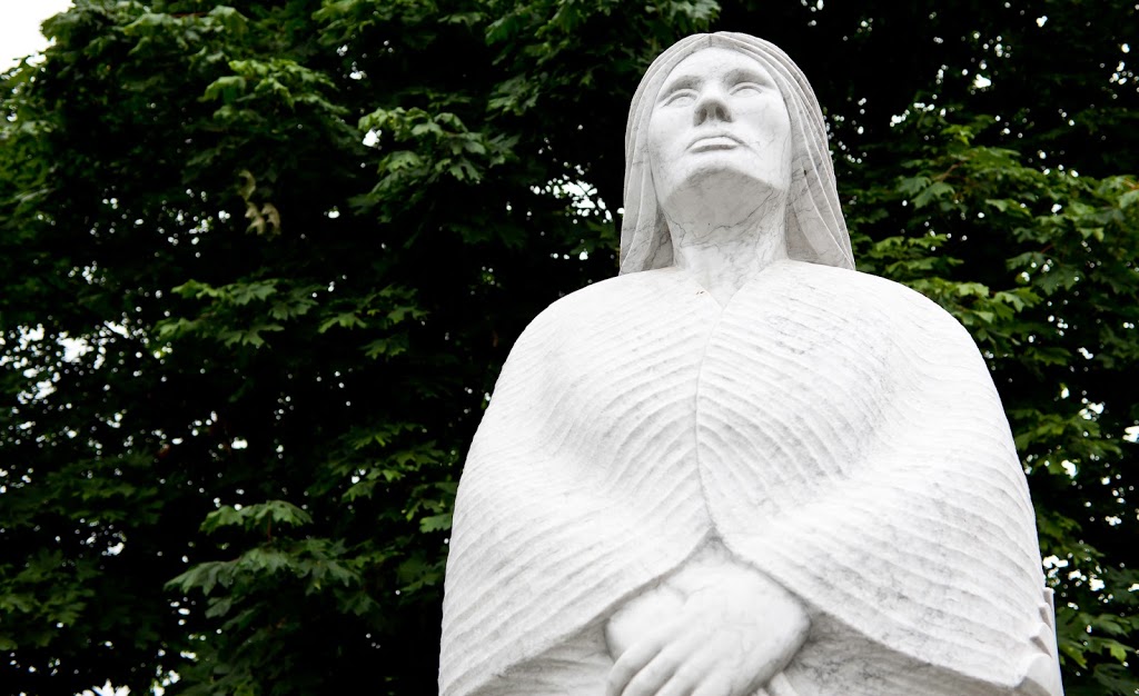 Earth Spirit Mother Statue | Chemainus, BC V0R 1K1, Canada