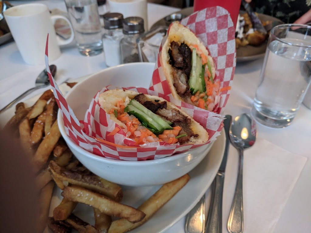 Robie Street Station | 2394 Robie St, Halifax, NS B3K 4M7, Canada | Phone: (902) 423-2524