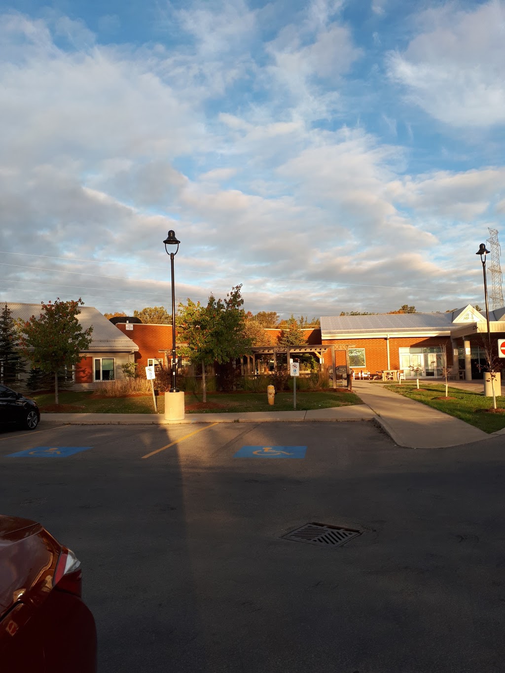 Valleyview Home | 350 Burwell Rd, St Thomas, ON N5P 0A3, Canada | Phone: (519) 631-1030