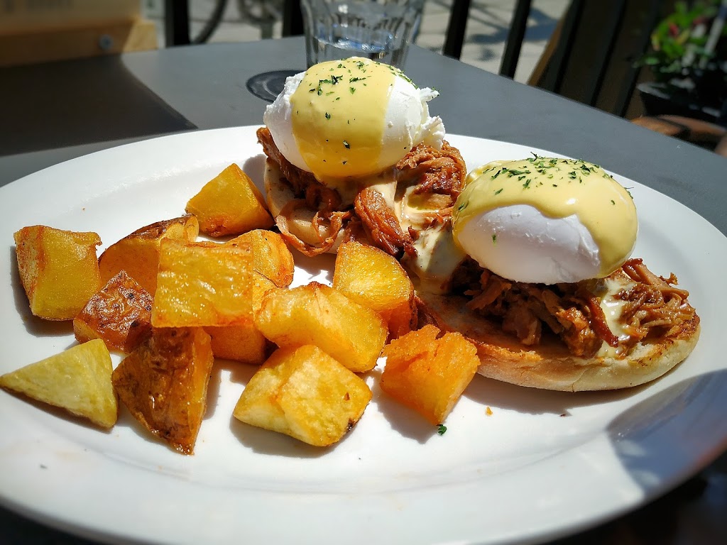 Venga Cucina | 3076 Dundas St W, Toronto, ON M6P 1Z8, Canada | Phone: (416) 766-3841