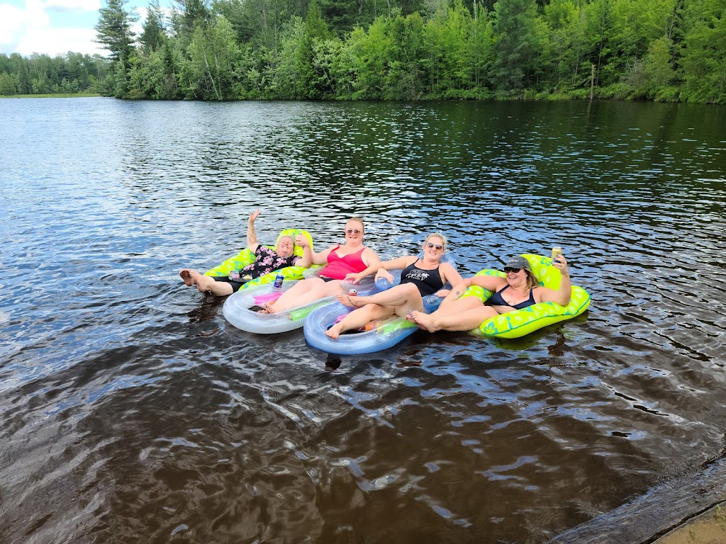 Algonquins Edge Resort | 24909 ON-60, Whitney, ON K0J 2M0, Canada | Phone: (416) 951-1230