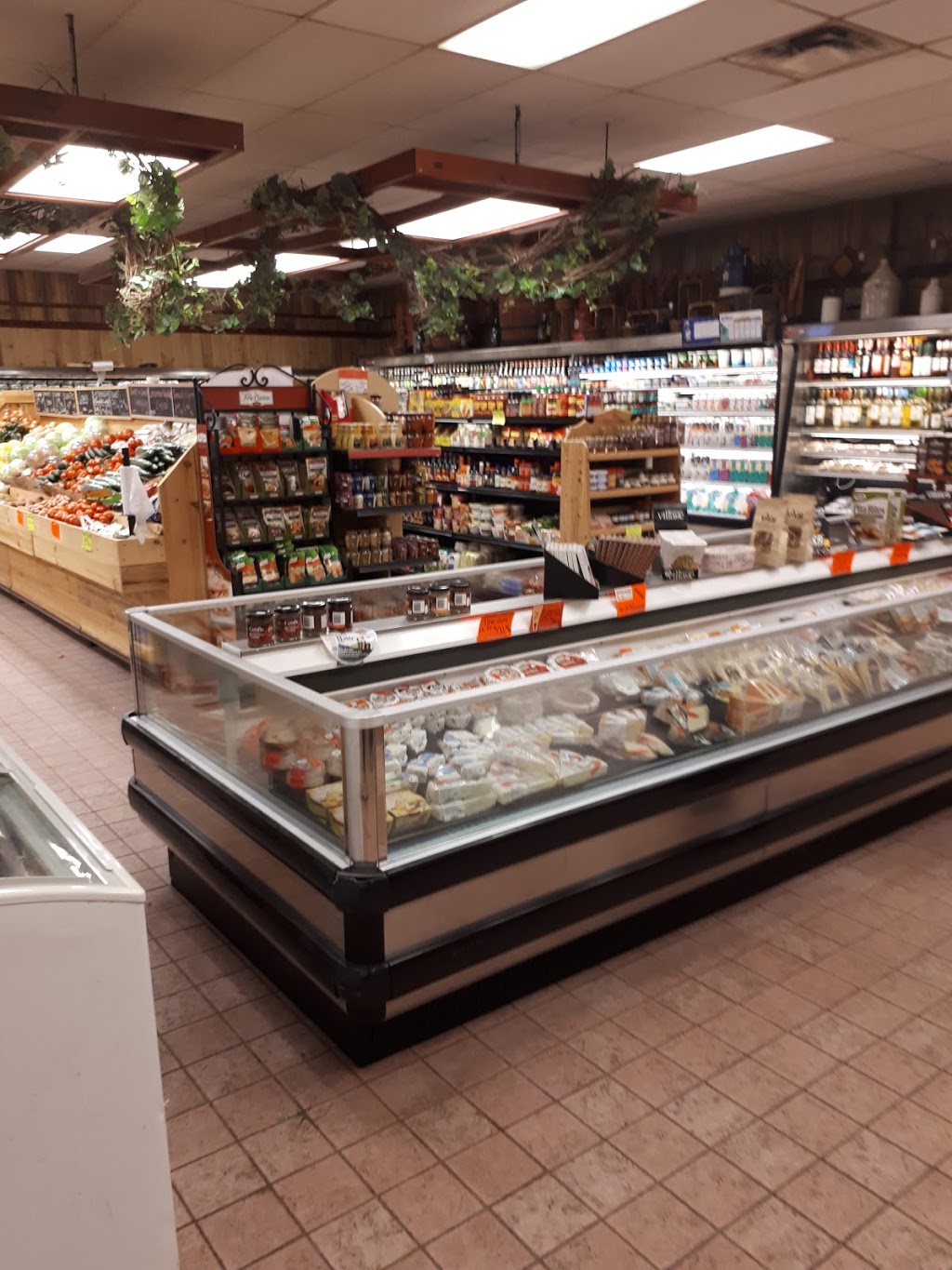 Fruiterie St-Hubert Inc. | 6400 Chemin de Chambly, Saint-Hubert, QC J3Y 3R5, Canada | Phone: (450) 445-8808