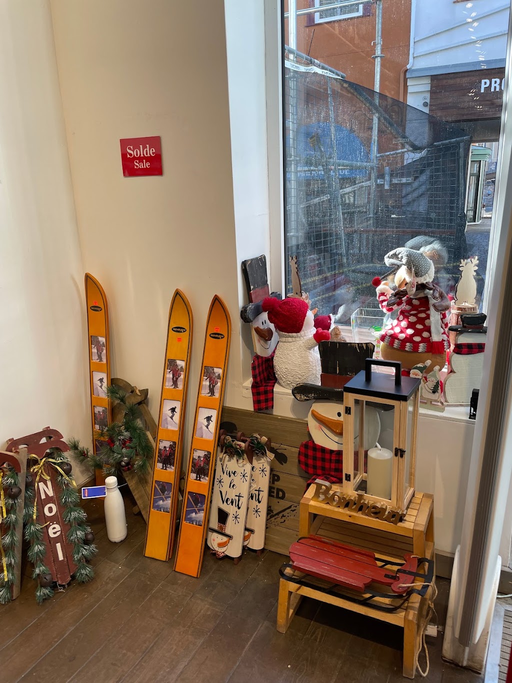 Tremblant & CO. | 118 Chem. de Kandahar, Mont-Tremblant, QC J8E 1E2, Canada | Phone: (819) 681-5956