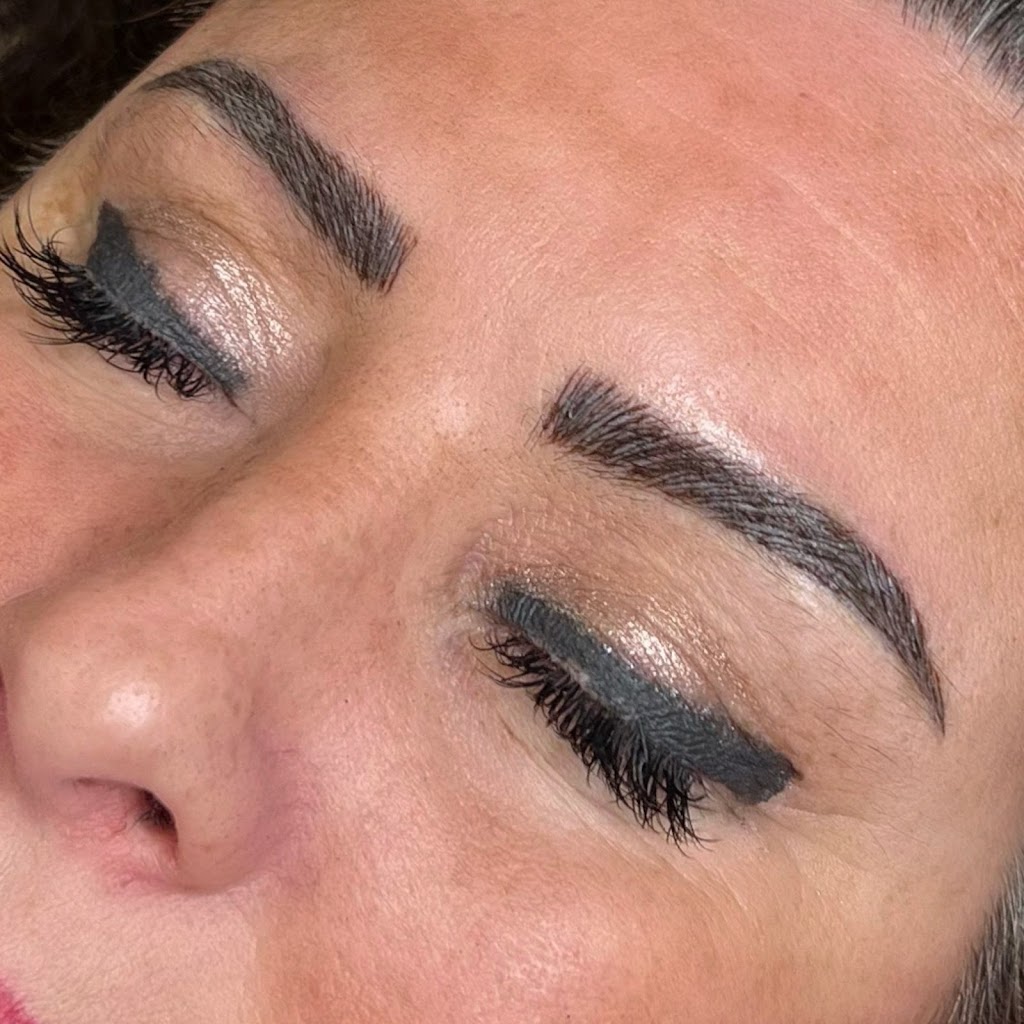 Salon PBeauté | 328A Bd du Curé-Labelle, Fabreville, QC H7P 2P1, Canada | Phone: (514) 825-0777