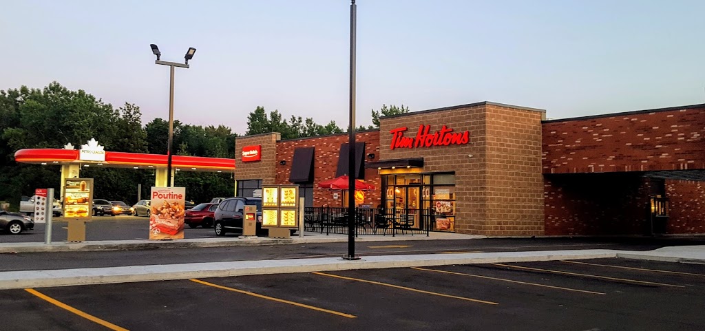 Petro Canada | Unnamed Road, Saint-Laurent, QC H8Y 3L4, Canada | Phone: (514) 333-3388