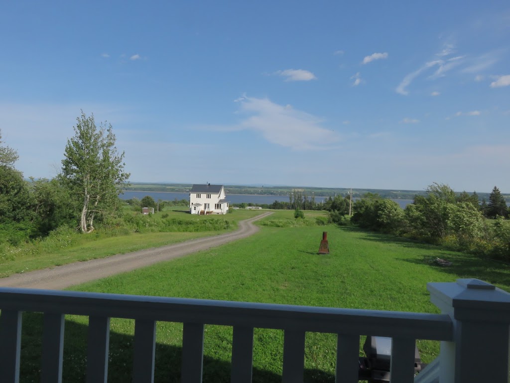 The gardeners house | 6400 Chem. Royal, Saint-Laurent-de-lÎle-dOrléans, QC G0A 3Z0, Canada | Phone: (418) 808-4411