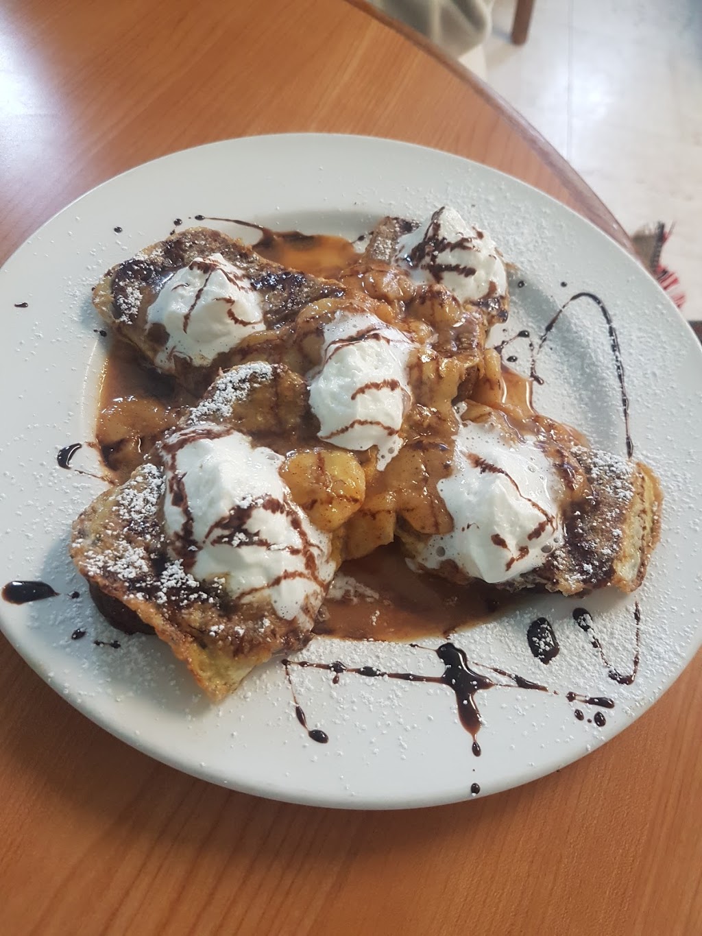 Caledon Family Restaurant | 16560 Hurontario St, Caledon Village, ON L7K 1W3, Canada | Phone: (519) 927-3514