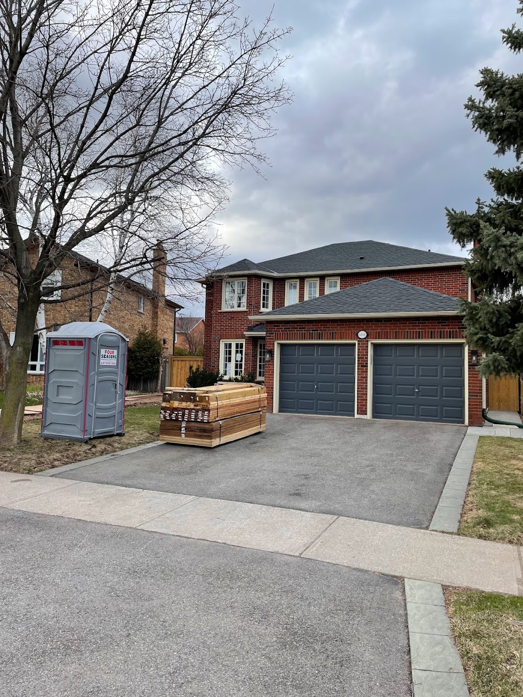 Four Seasons Portable Restrooms | 2605 Summerville Ct, Mississauga, ON L4X 2W7, Canada | Phone: (647) 895-9884