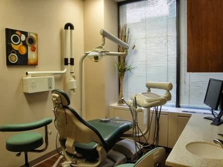 Parkway Place Dental - Dr. Daniel Munteanu | 255 Consumers Rd Suite 210, North York, ON M2J 1R4, Canada | Phone: (416) 502-3200