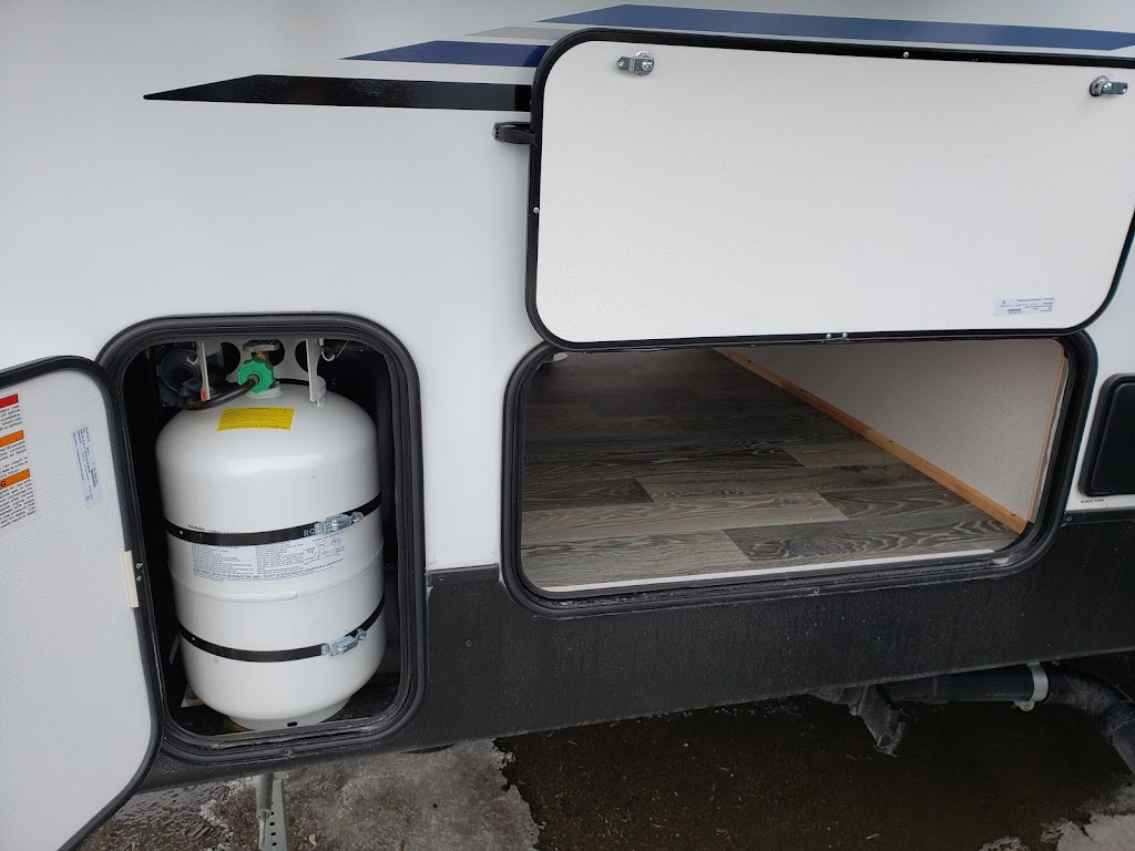 Del Mastro RV Centre | 48 Lansdowne St W, Peterborough, ON K9J 1Y1, Canada | Phone: (705) 742-1150