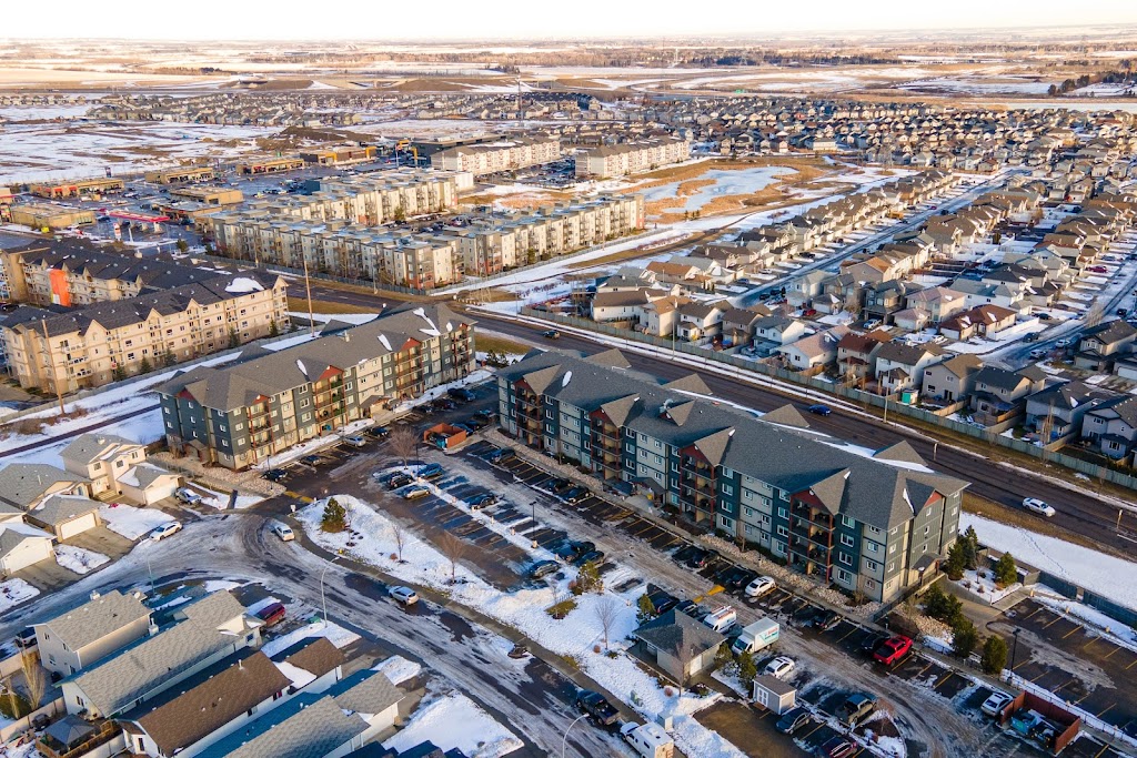 Brintnell Landing Apartments - Skyline Living | 16255, 16265 & 16275, 51 St NW, Edmonton, AB T5Y 0V6, Canada | Phone: (587) 414-2589