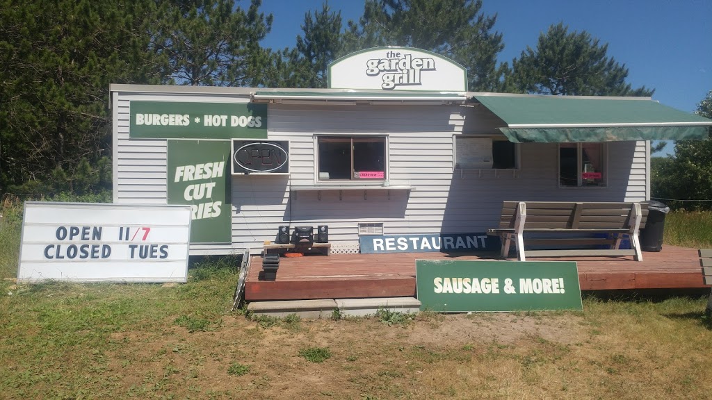 Hannahs Foodmart | Palmer Rd, Palmer Rapids, ON K0J 2E0, Canada | Phone: (613) 758-2177