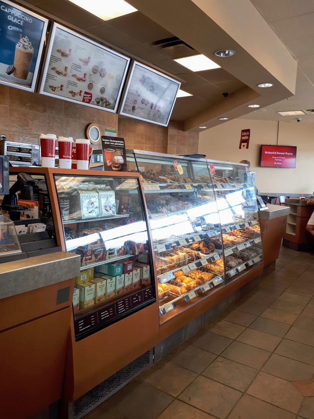 Tim Hortons | 111 Boulevard Industriel, Repentigny, QC J6A 4X5, Canada | Phone: (450) 585-1375