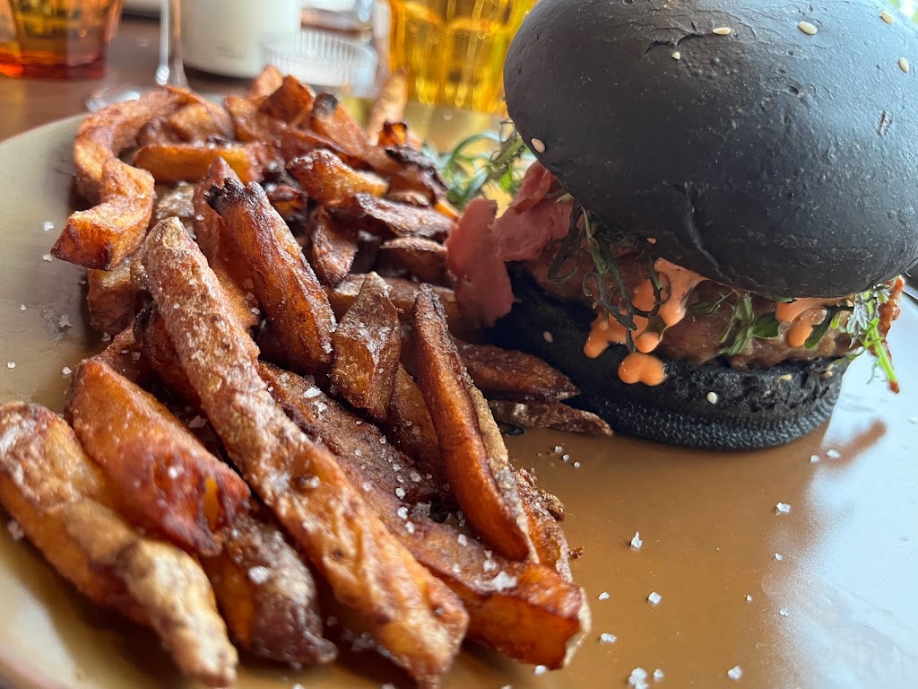 Le Roux | 65 Rue de la Rive Droite, Bromont, QC J2L 0A3, Canada | Phone: (450) 534-4444
