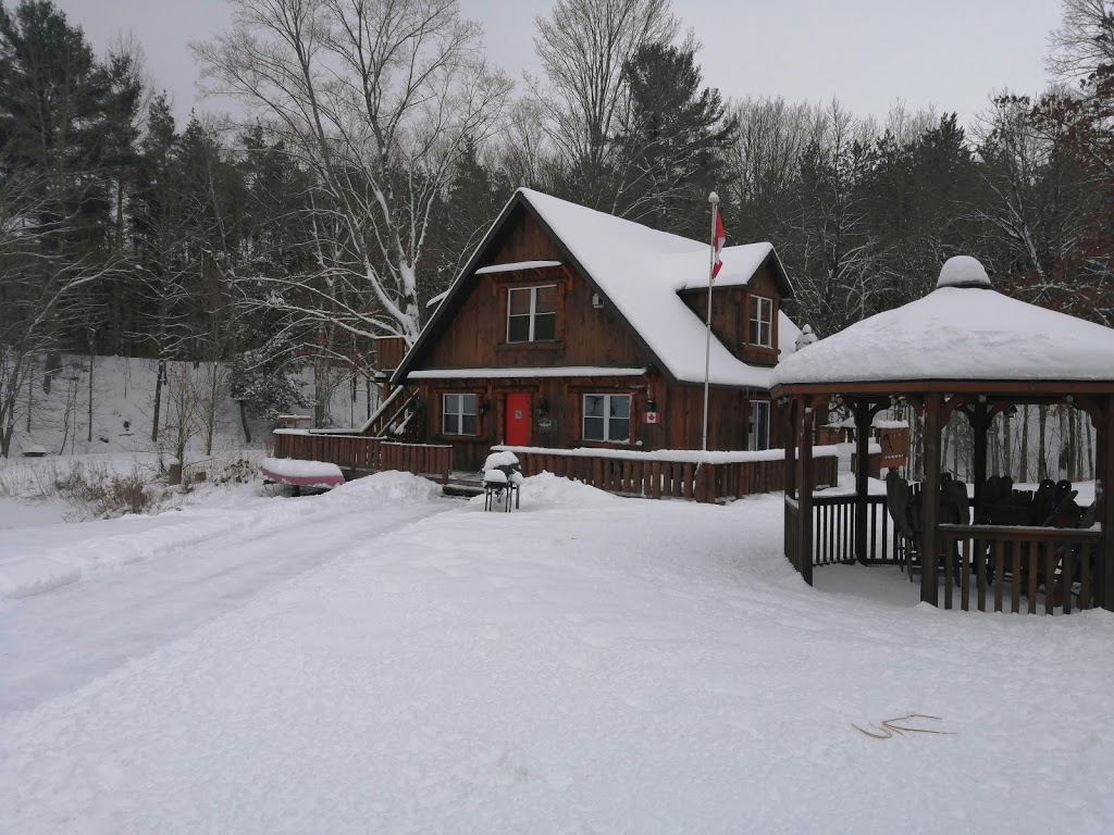 The Highlands Motel and Lodge | 15102 ON-35, Minden, ON K0M 2K0, Canada | Phone: (705) 489-3111