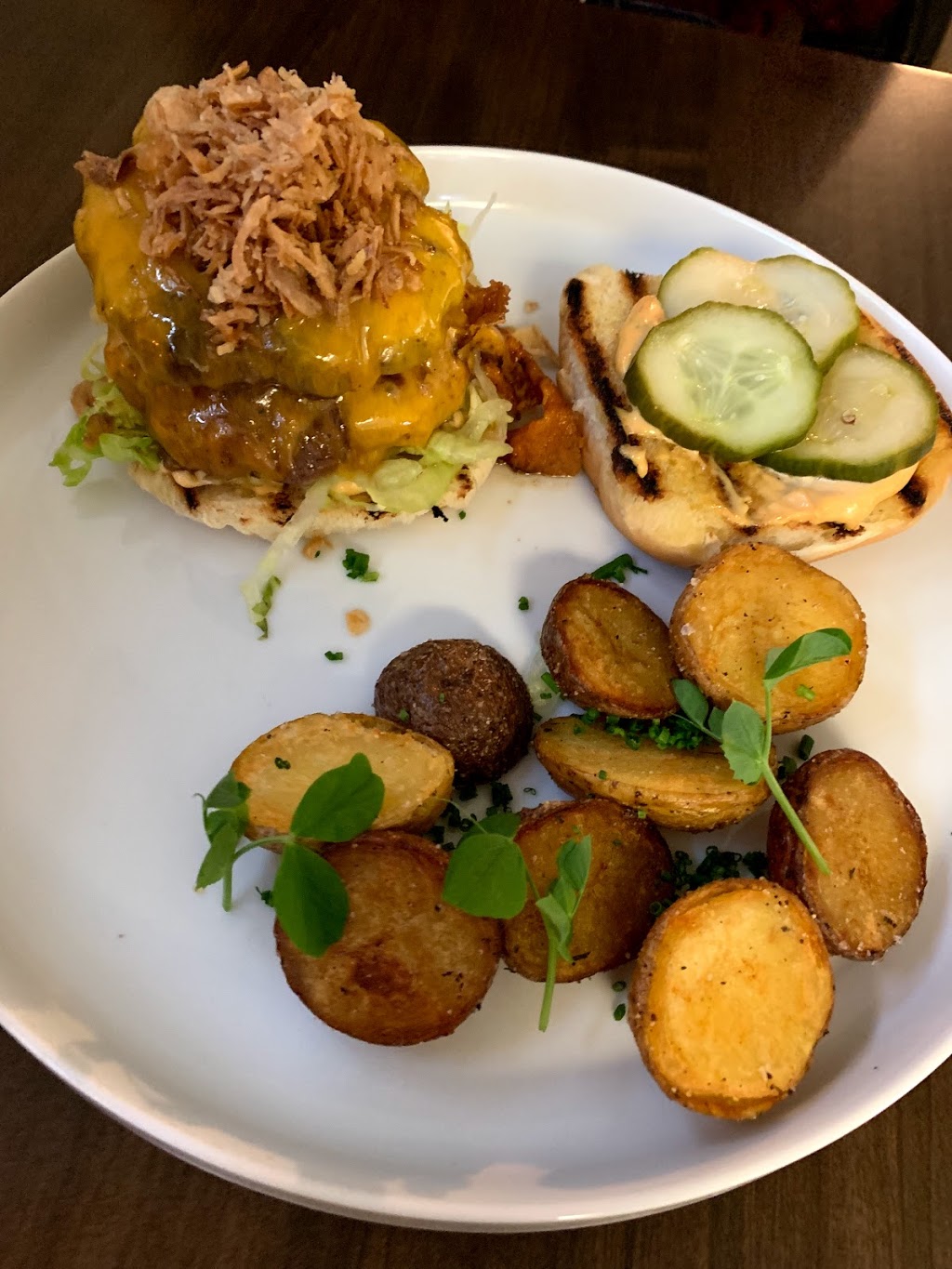 Elizabeth Street Eatery | 447 Elizabeth St, Guelph, ON N1E 6C2, Canada | Phone: (519) 265-0950