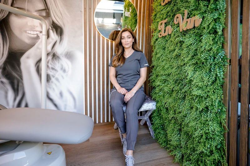 Smiles In Van | 1098 Hillside Rd, West Vancouver, BC V7S 2E9, Canada | Phone: (604) 340-8442