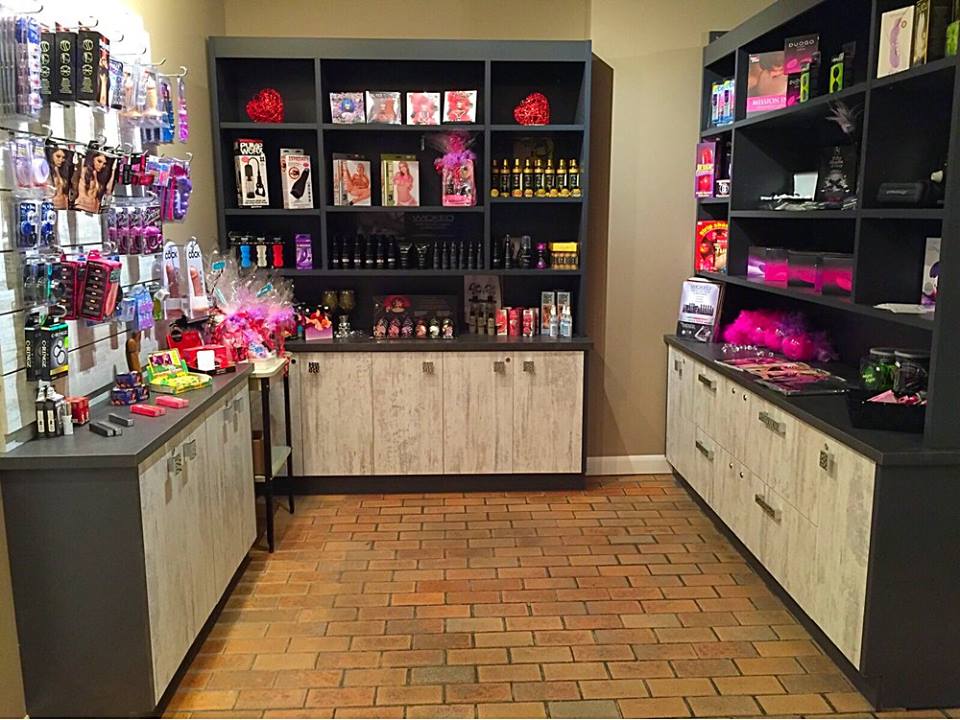 La Grignote Boutique coquine | 2 Chemin de lÉquerre, Baie-Saint-Paul, QC G3Z 2Y5, Canada | Phone: (418) 435-3044
