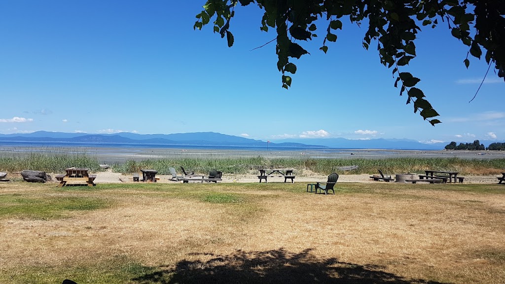 Sea Edge Motel | 209 Island Hwy W, Parksville, BC V9P 0B1, Canada | Phone: (250) 248-8377