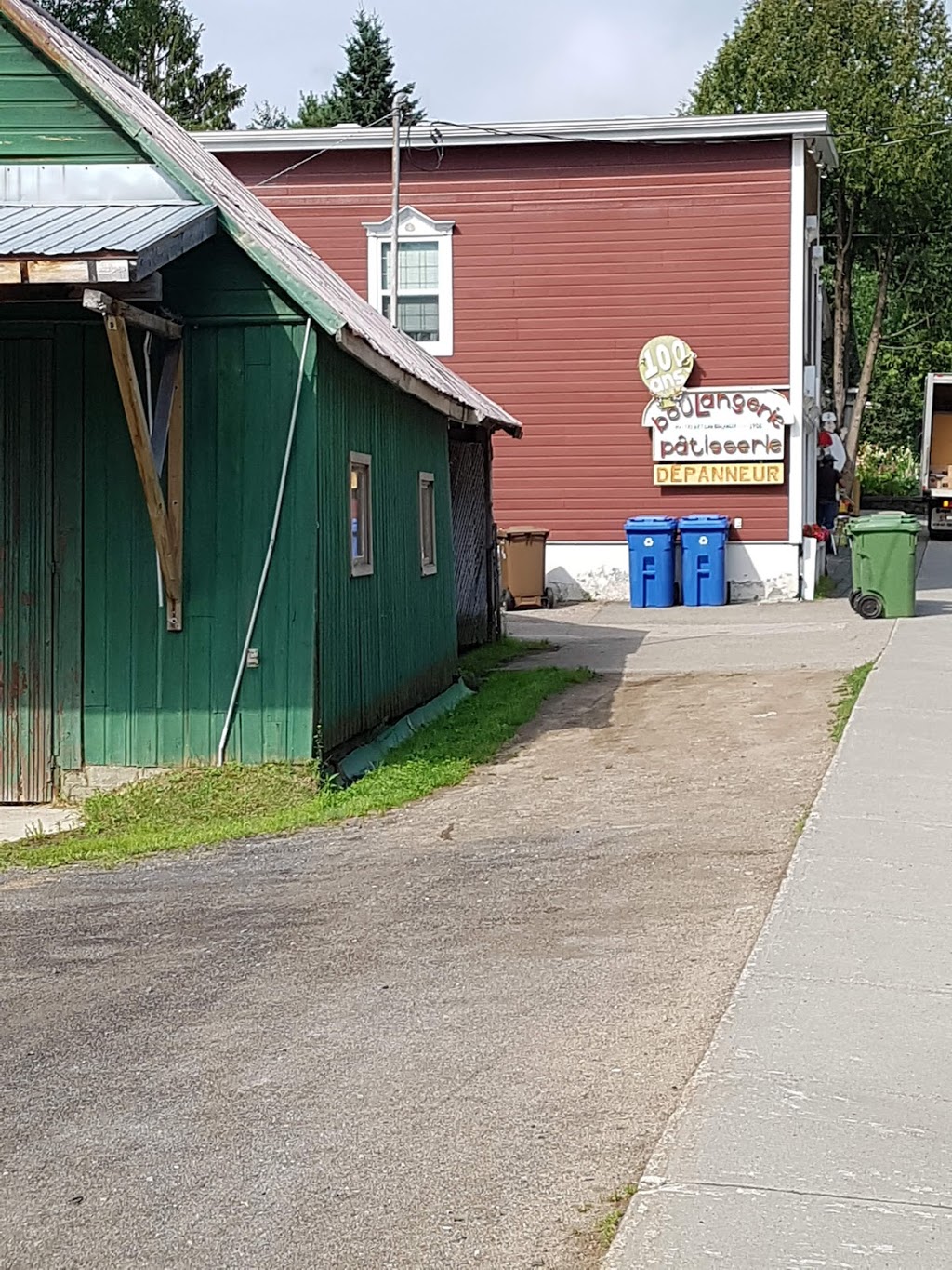 Boulangerie Laurentide | 321 Rue Félix Antoine Savard, Saint-Joseph-de-la-Rive, QC G0A 3Y0, Canada | Phone: (418) 635-2475