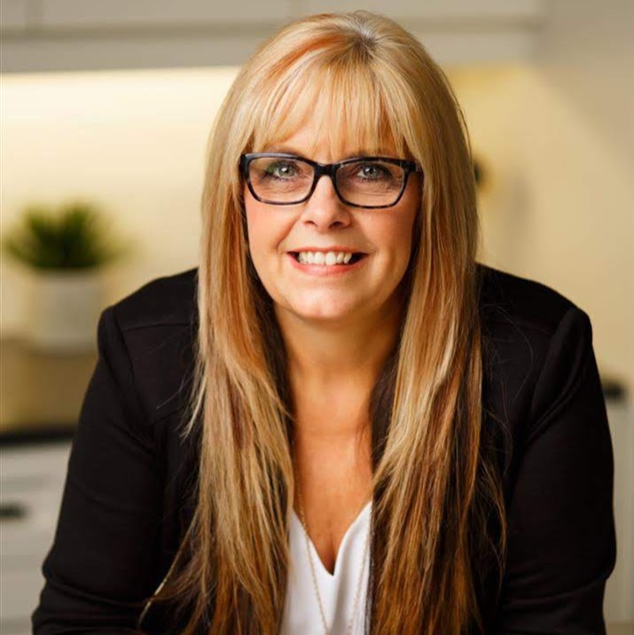 Brenda Lauf - Re/Max Crown Real Estate | 2350 2nd Ave, Regina, SK S4R 1A6, Canada | Phone: (306) 535-1400