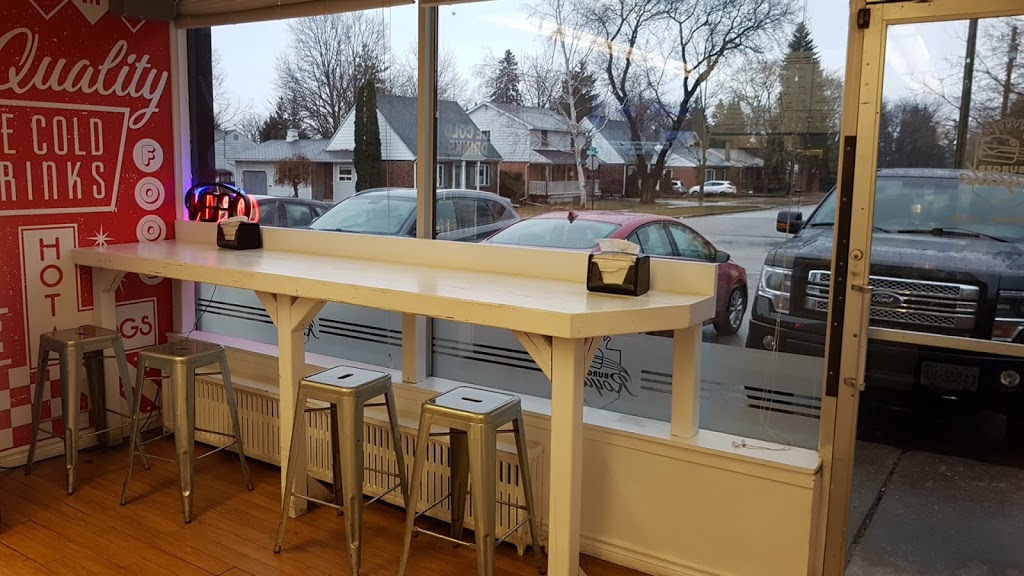 Burger Royale | 162 Napier St, Barrie, ON L4M 1W5, Canada | Phone: (705) 503-7695