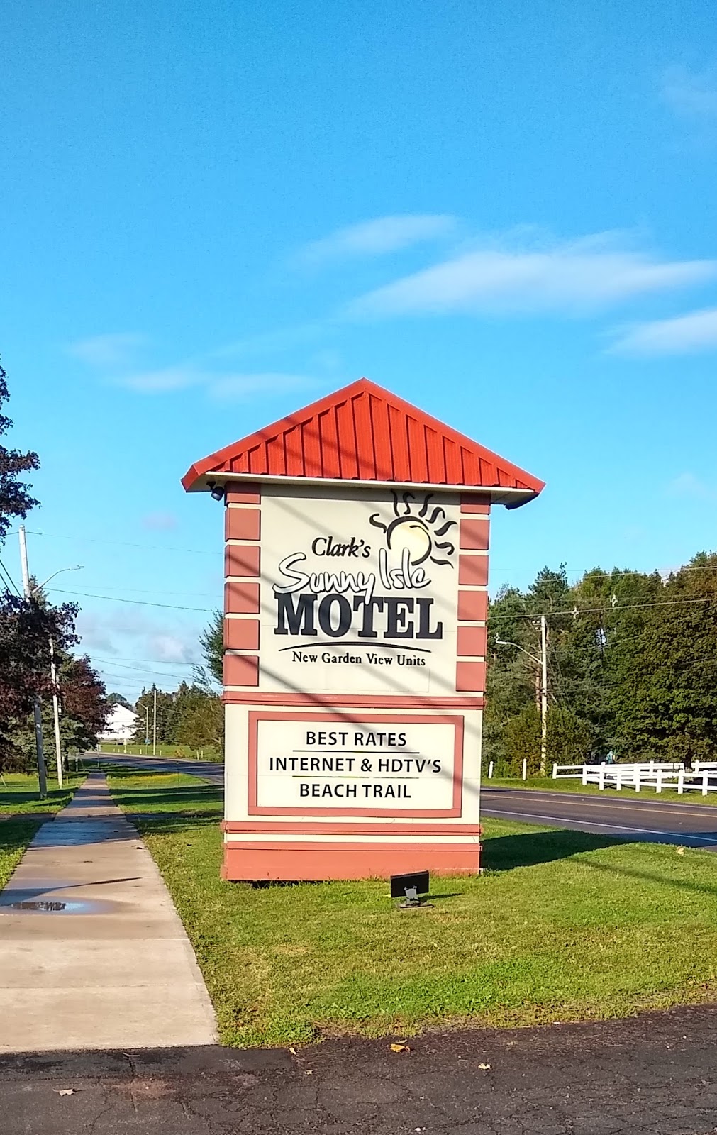 Clarks Sunny Isle Motel | 720 Water St E, Summerside, PE C1N 4J1, Canada | Phone: (902) 436-5665