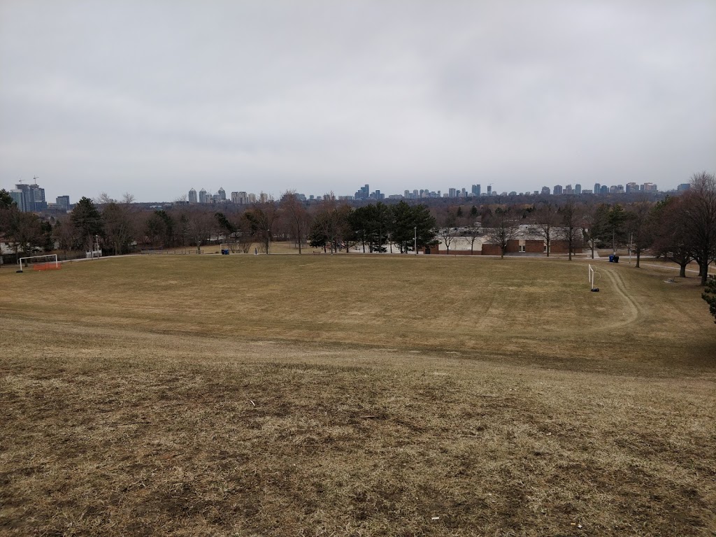 Linus Park | park | 125 Seneca Hill Dr, North York, ON M2J, Canada
