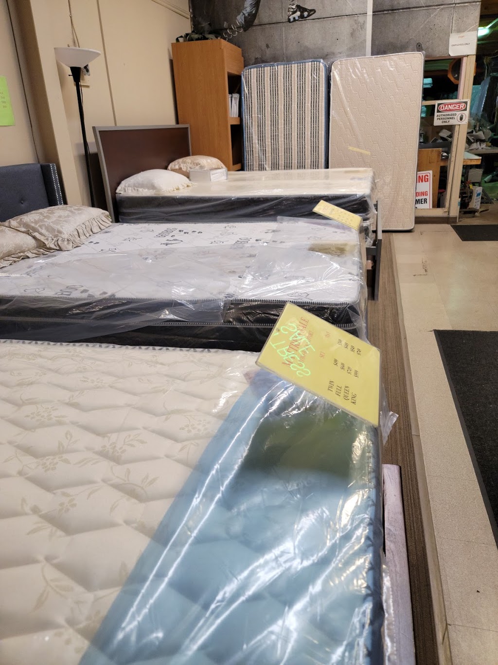 B B Bedding Ltd. | 23 Westmore Dr #4, Etobicoke, ON M9V 3Y7, Canada | Phone: (416) 747-0968