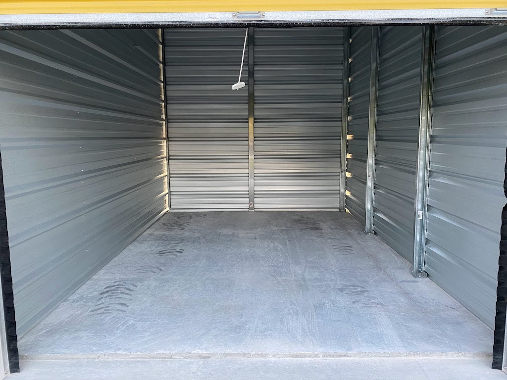 Entreposage de Fondateurs | 906 Rte des Fondateurs, Larouche, QC G0W 1Z0, Canada | Phone: (418) 817-3597