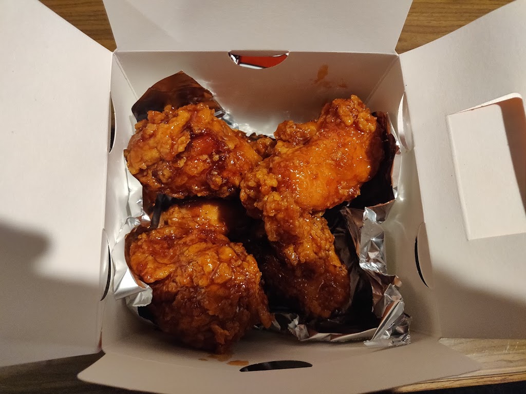 WOW Chicken Kensington | 324 10 St NW, Calgary, AB T2N 1V8, Canada | Phone: (403) 460-7557