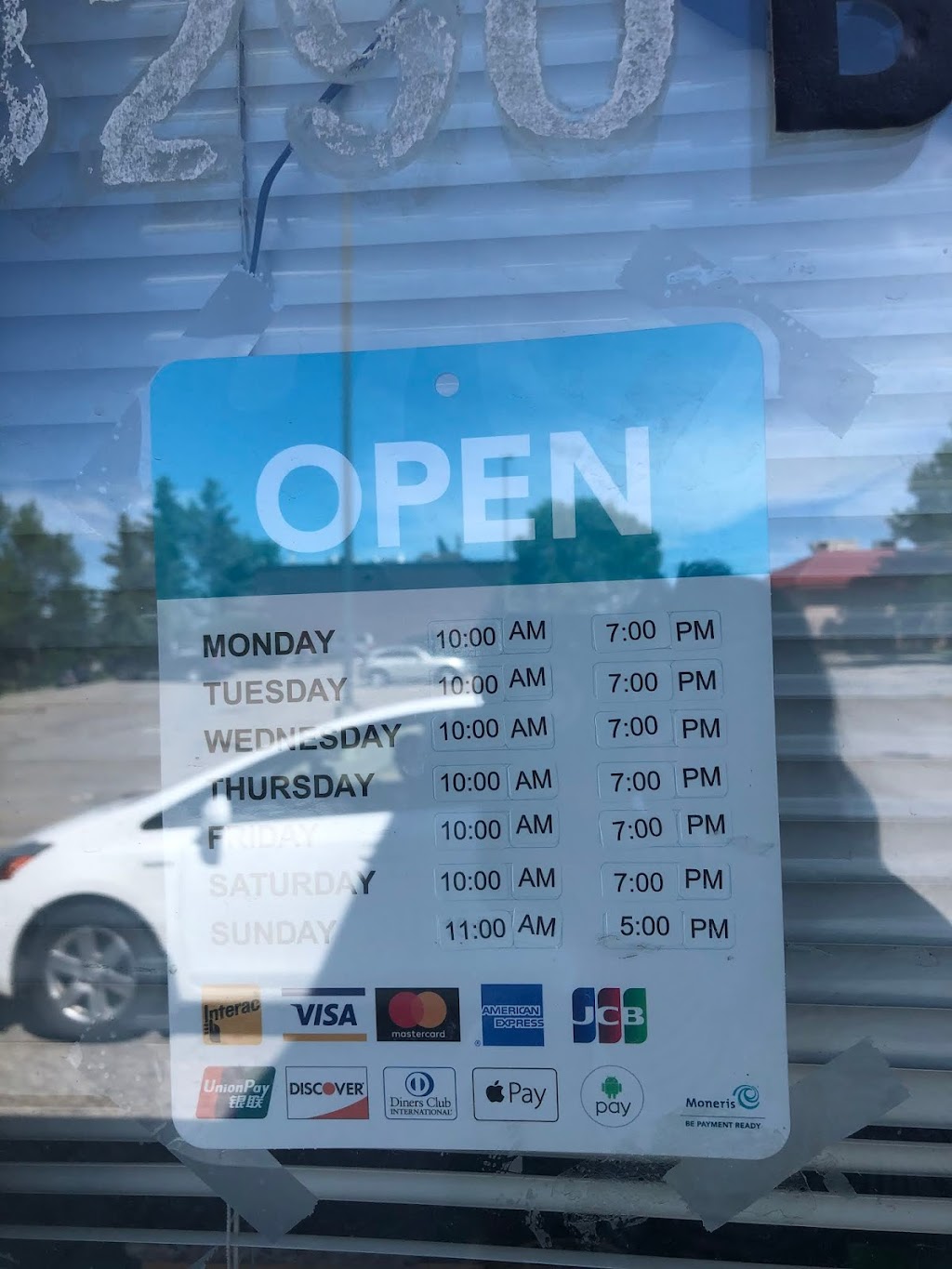 Dr Nails Studio | 8290 Centre St N, Calgary, AB T3K 2X4, Canada | Phone: (403) 295-0802