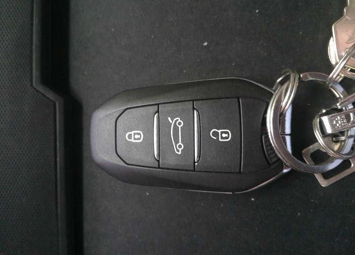 Sean Auto Locksmith Ltd | 819 Willowgrove Crescent, Saskatoon, SK S7W 0B1, Canada | Phone: (306) 250-8355