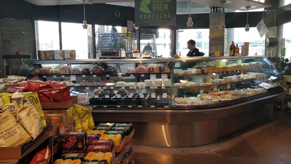 Donalds Market | 810 Quayside Dr, New Westminster, BC V3M 6B9, Canada | Phone: (604) 525-3331