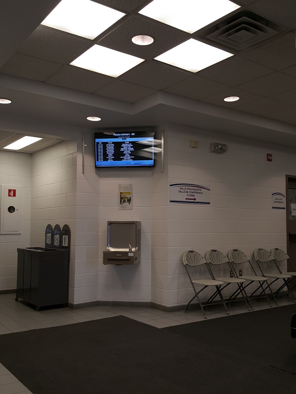 Centre Communautaire | 2585 Bd des Oiseaux, Laval, QC H7L 4M4, Canada | Phone: (450) 963-0676
