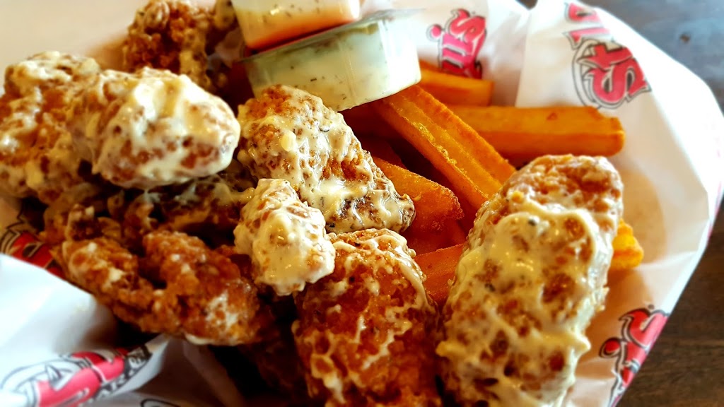 St. Louis Bar & Grill | 30 45th St S, Wasaga Beach, ON L9Z 0A6, Canada | Phone: (705) 352-1491