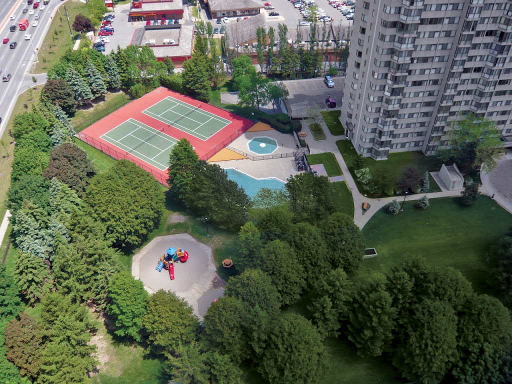 8 Silver Maple Court | 8 Silver Maple Ct, Brampton, ON L6T 4N6, Canada | Phone: (647) 367-0831