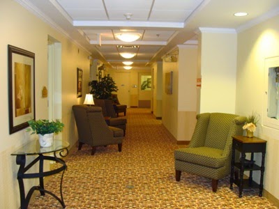 Villa Retirement Lodge | Left Side Entrance, 689 Yonge St, Midland, ON L4R 2E1, Canada | Phone: (705) 526-4238 ext. 218
