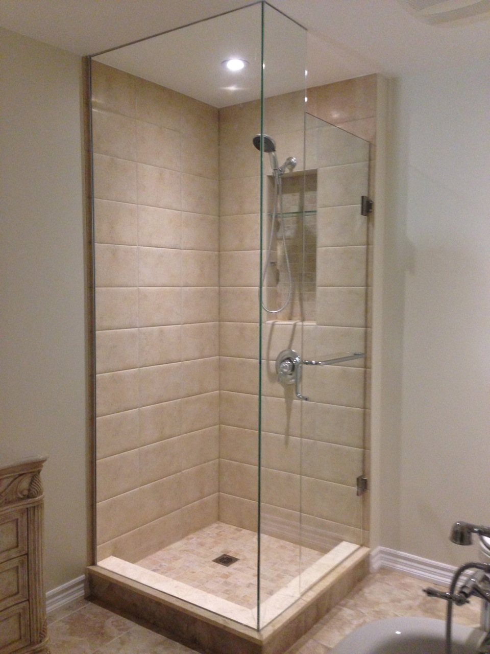 Starko Glass | 7050 Telford Way #12, Mississauga, ON L5S 1V7, Canada | Phone: (647) 891-7877