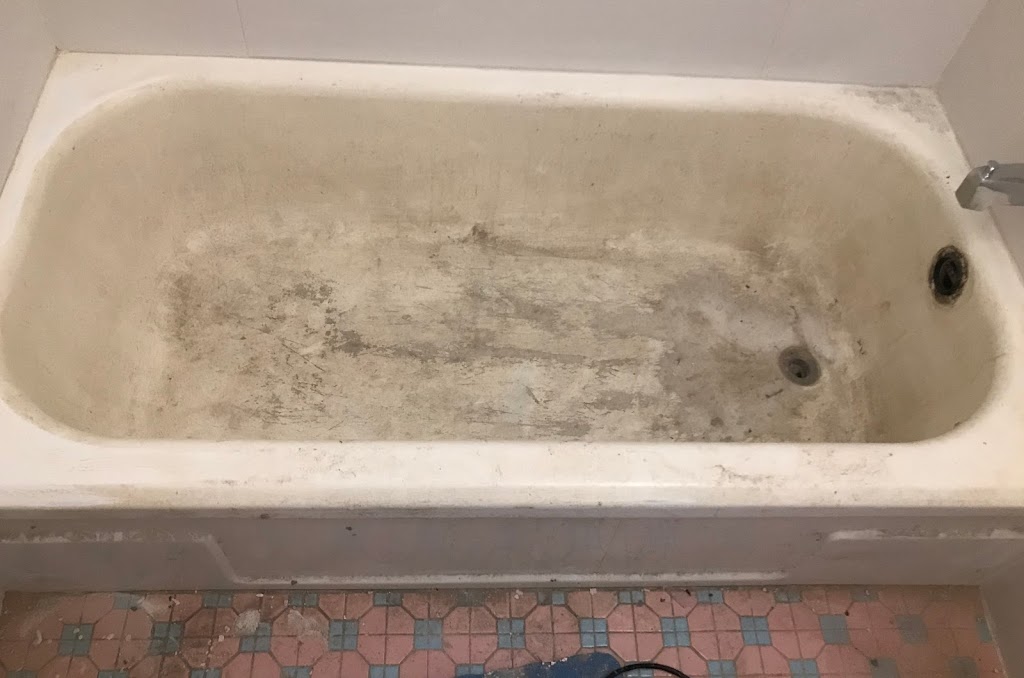 Bathtub Reglaze | 55 Snelgrove Crescent, Barrie, ON L4N 6R6, Canada | Phone: (647) 308-1209
