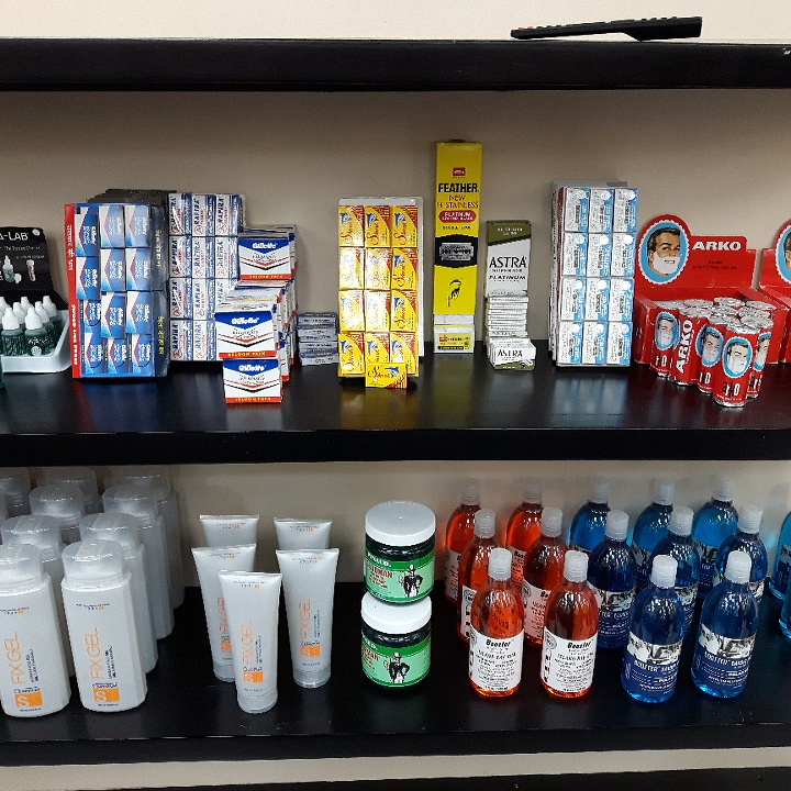 The Head Shop BarberShop | 20 Hartzel Rd unit # 10, St. Catharines, ON L2P 1M3, Canada | Phone: (905) 988-9772