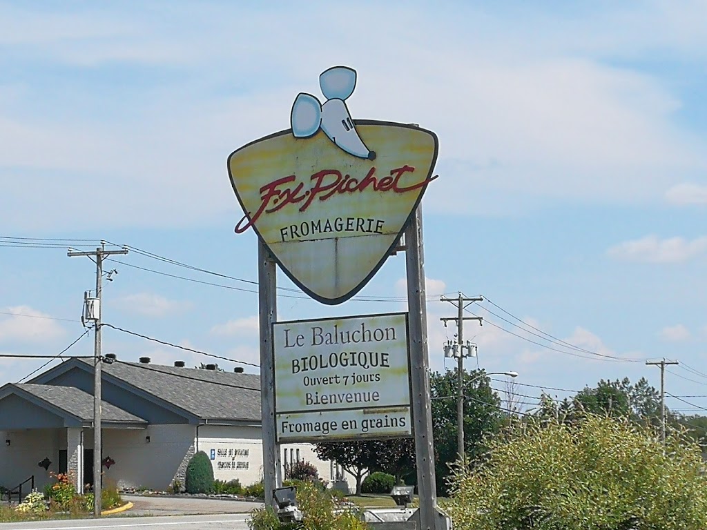 Fromagerie Baluchon | 400 Boulevard Lanaudière, Sainte-Anne-de-la-Pérade, QC G0X 2J0, Canada | Phone: (819) 801-2088