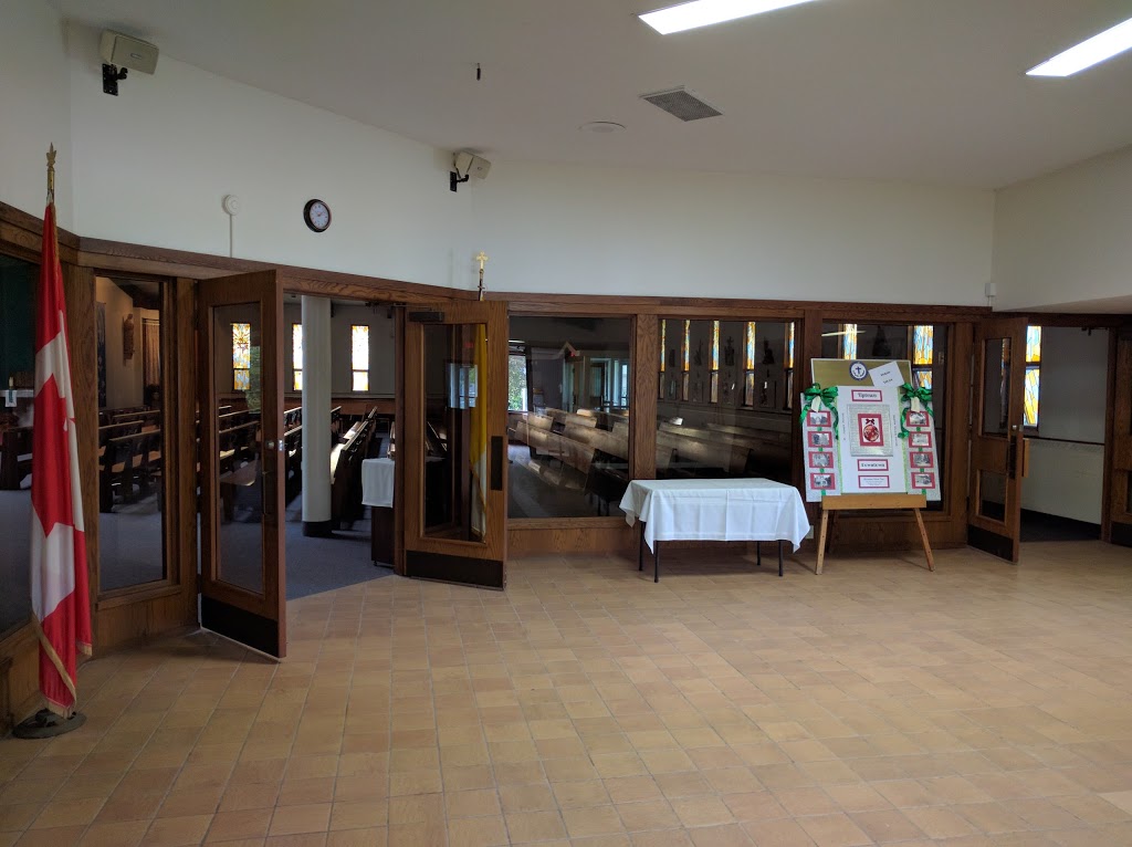 Regina Mundi Catholic Church | 631 Mohawk Rd W, Hamilton, ON L9C 1X7, Canada | Phone: (905) 385-3297